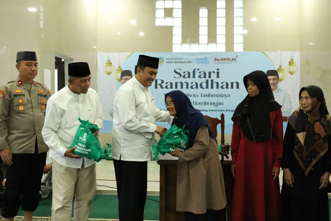 Jalin Silaturahmi Dengan Warga, Wakil Wali Kota, Tasik Bersama Beberapa Kadis Gelar Safari Ramadhan Di Ponpes Lembur Cahaya