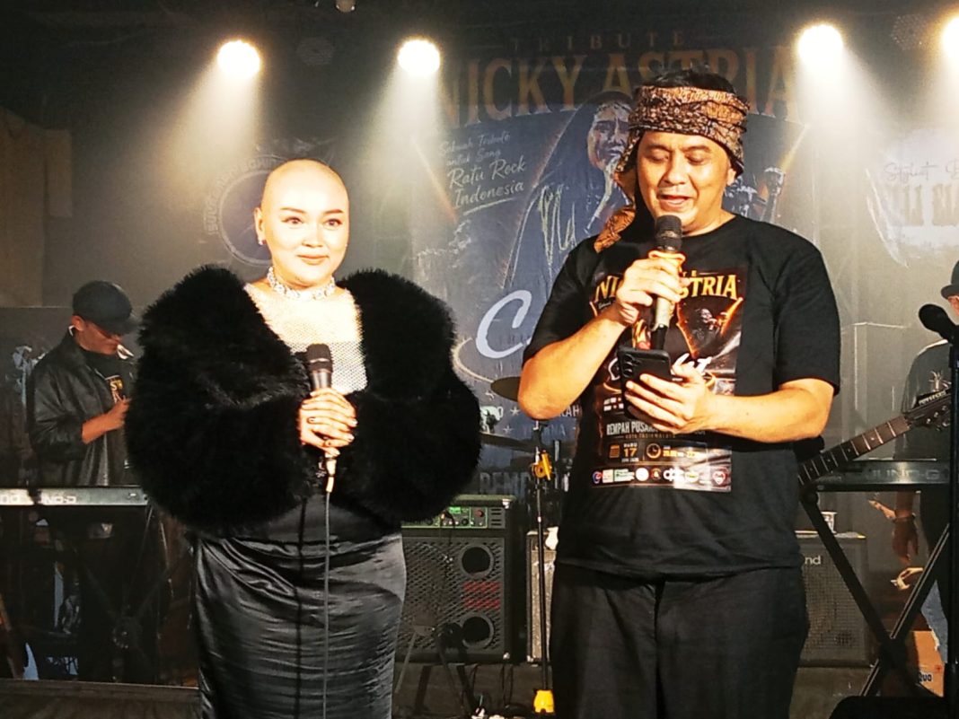 Wawalkot Tasik Didampingi Kadisporabudpar Hadiri A Tribute Niki Astria