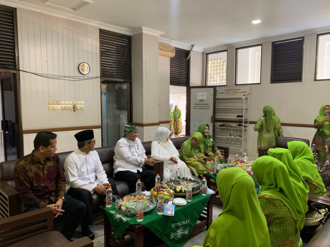 Diky Chandra Di Depan Muslimat NU : Pakcoy, Cabe dan Tomat Sangat Mungkin Jadi Bagian Dari Pemanfaatan Pekarangan Rumah