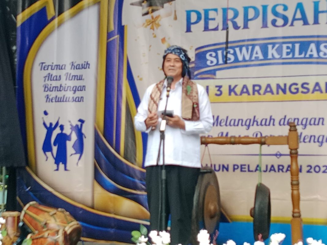 Hadir Di Perpisahan SDN 3 Karangsambung Sebagai Wujud Kecintaan Diky Chandra Ke Dunia Pendidikan