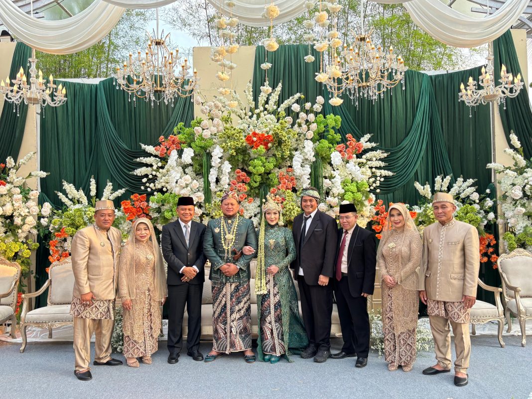Istimewa Di Pernikahan Pasangan Dicka dan Andi, Diky Chandra jadi Saksi