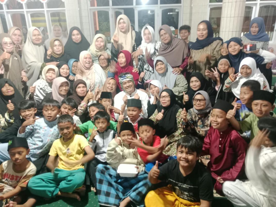 Wawalkot Tasikmalaya Diky Chandra Hadiri Peringatan Maulid Nabi DI Masjid Jami Baeturridlwan Nagarawangi Kec. Cihideung